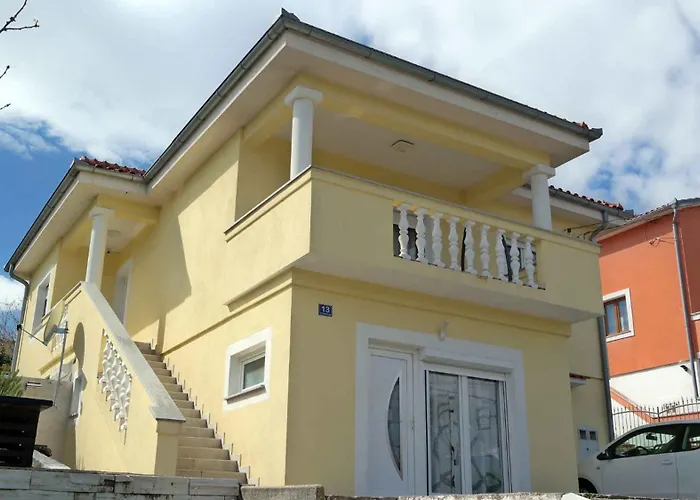 Διαμέρισμα In 54436 *